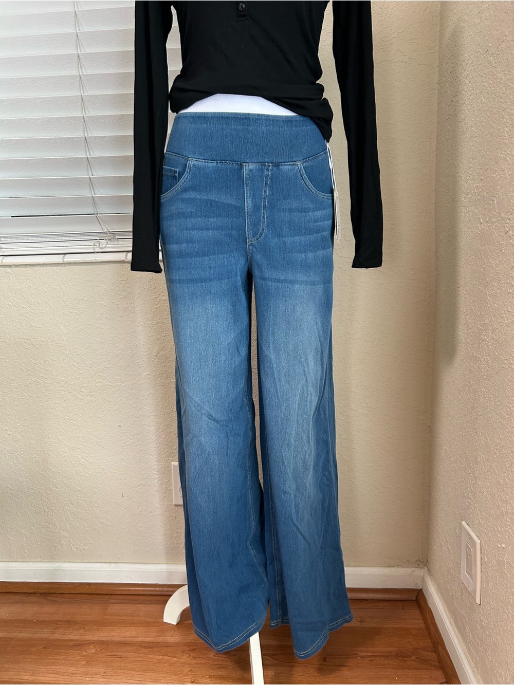 Halara Flex Denim lightweight in medium wash blue - Picture 3 of 10
